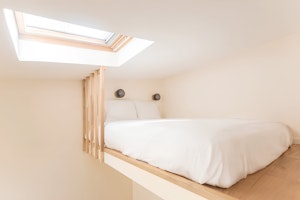 Eiffel Hideout image 10