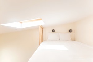 Eiffel Hideout image 6