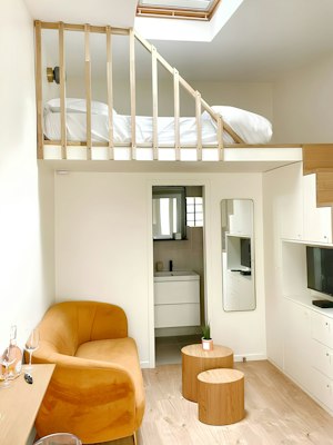 Eiffel Hideout image 2