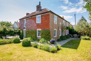 Quay House image 1