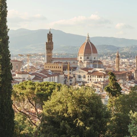 Make your way into the historic heart of Florence for sightseeing