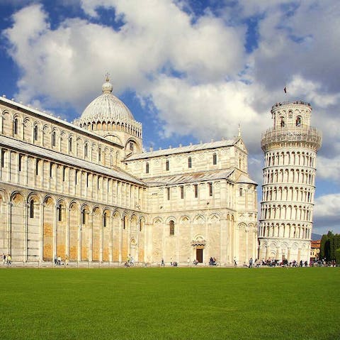 Explore Pisa's famous sights, a twenty-minute walk from your home 