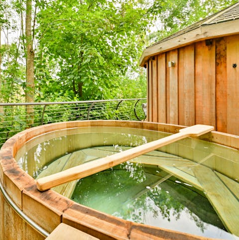 Luxuriate in your own private tree top hot tub