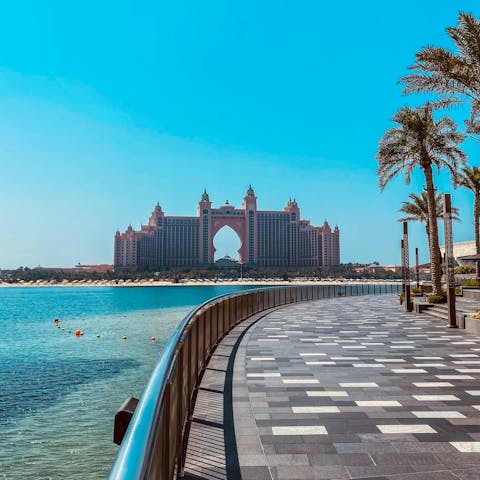 Enjoy your prime location in the exclusive Dubai Marina 