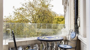South Kensington Opulence image 2