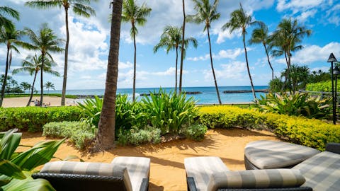 Walk a few steps to access the golden sands and crystal waters of Honu Lagoon