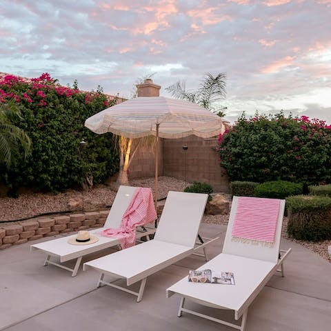 Relax in the Cali sun
