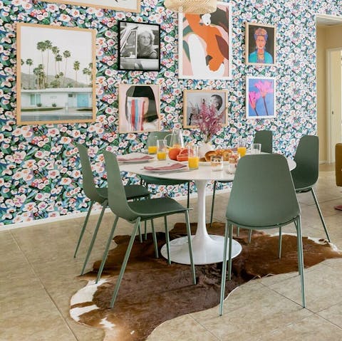 Eat together in the most visually stunning space