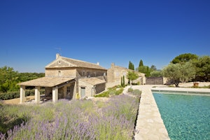Gordes Hideaway image 12