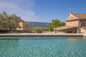 Gordes Hideaway image 7