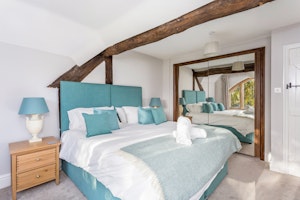 Dunford Barn image 15