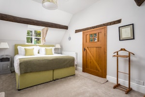 Dunford Barn image 10