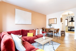 Bold in Colour image 15