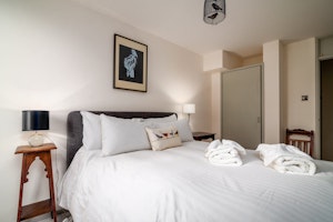 Perfect In Pimlico image 10