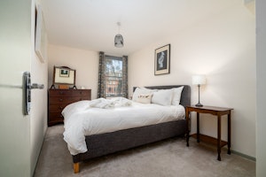 Perfect In Pimlico image 7