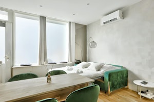 Parisian Whisper image 8