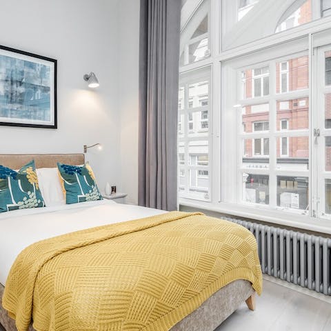 Wake up to views of London's streets