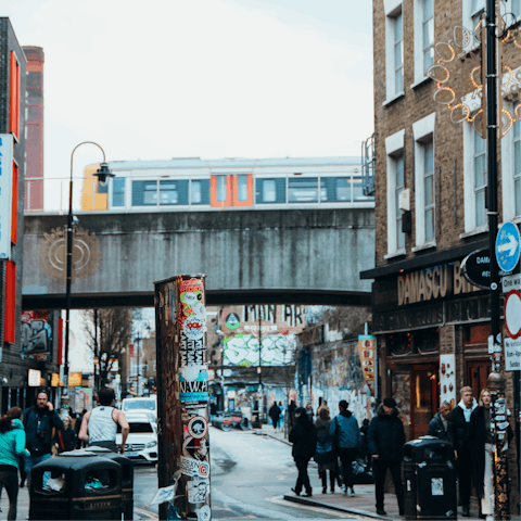 Stay in Shoreditch, walking distance from bars and vintage shops