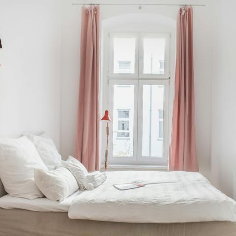 Get a restful night's sleep in the comfortable bedroom 