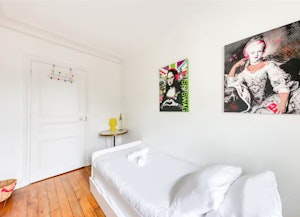 Mornings in Paris image 8