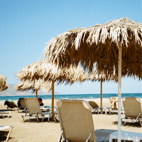 Stay close to one of Northern Crete's beautiful beaches 