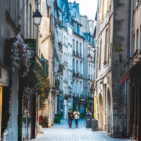 Explore Les Marais, one of the most picturesque neighbourhoods in Paris