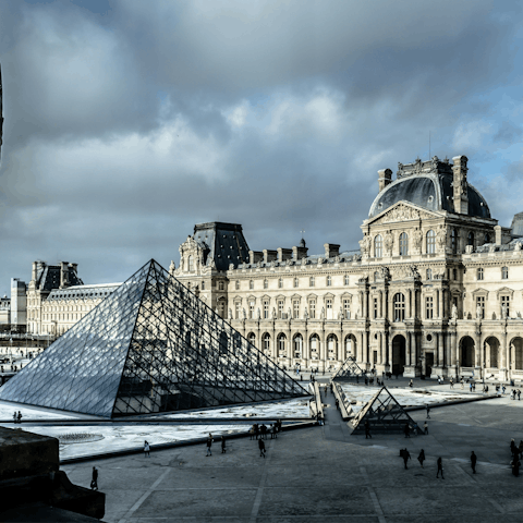 Begin your stay with an inspiring stroll through the Louvre