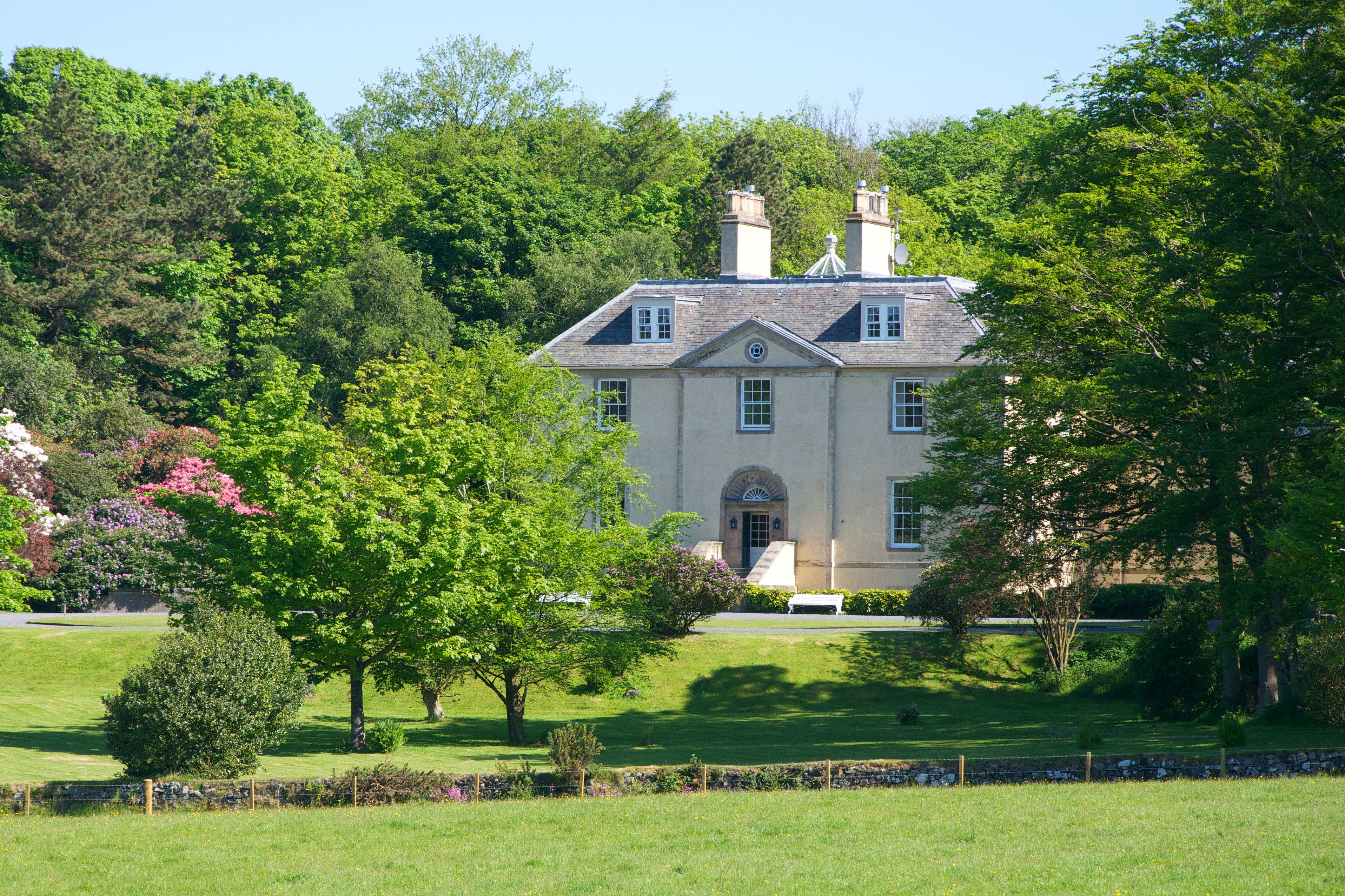 Stay in the best homes in Argyll and Bute Council, Scotland, UK Plum