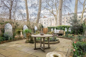 Enchanted Garden image 9