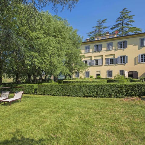 Make the most of your own manor on the outskirts of the spa resort Montecatini