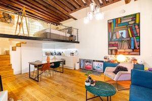 Rainbow Abode image 8