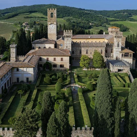 Fall in love with the historic charm of Italy from Chianti  