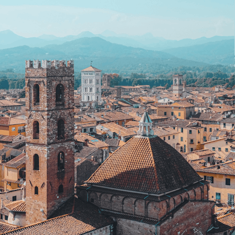 Take the twelve-minute drive to the lovely city of Lucca and visit its imposing Renaissance walls