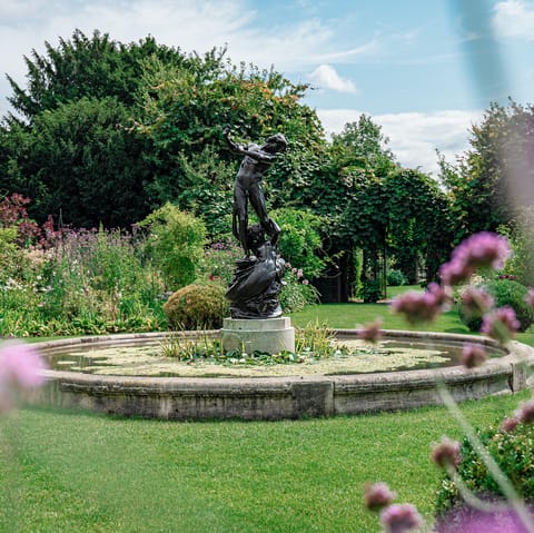 Stretch your legs with a stroll through Regent's Park, ten minutes away