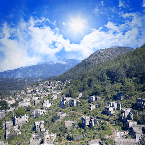 Explore the beautiful tombs and ancient buildings of the traditional city of Fethiye