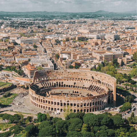 Walk to the Colosseum in only thirteen minutes