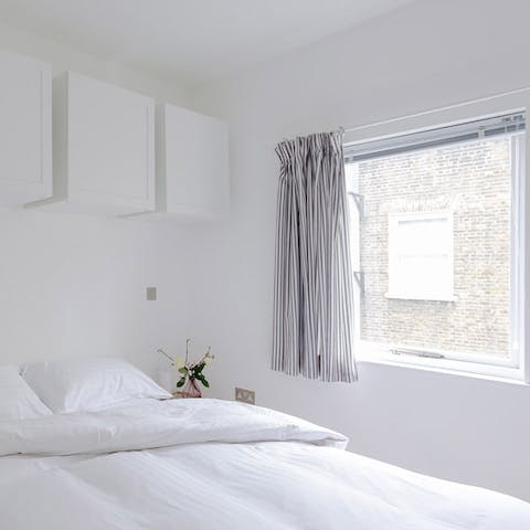 Bright, white & fresh bedrooms