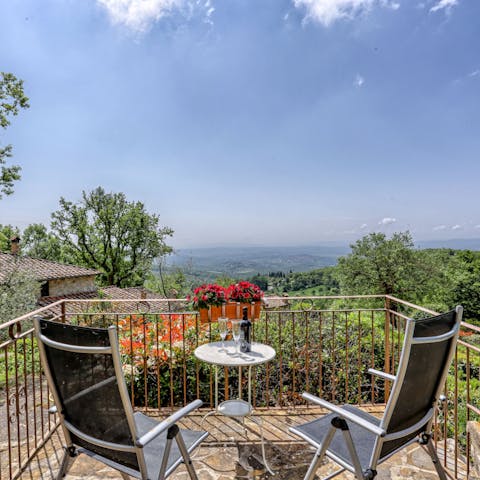 Relax with your morning coffee or evening glass of wine to the chorus of stunning views