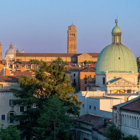 Explore this romantic city from your desirable location next to the Giardino Mistico