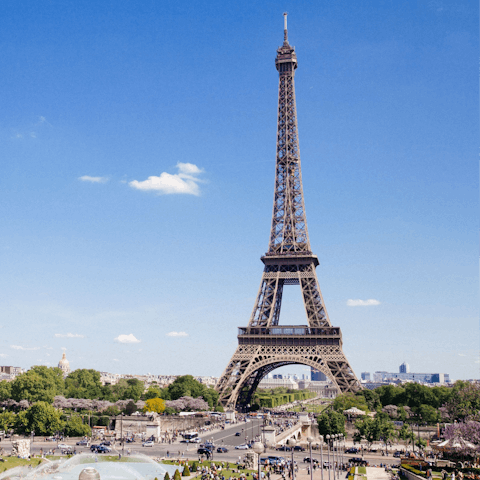 Start your Parisian adventure at the Eiffel Tower, it’s just around the corner