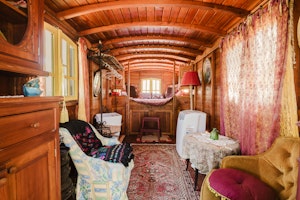 Romantic & Rustic Refuge image 11