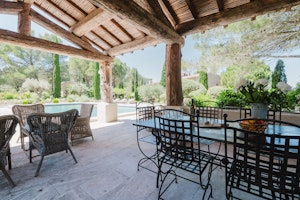 Romantic & Rustic Refuge image 3