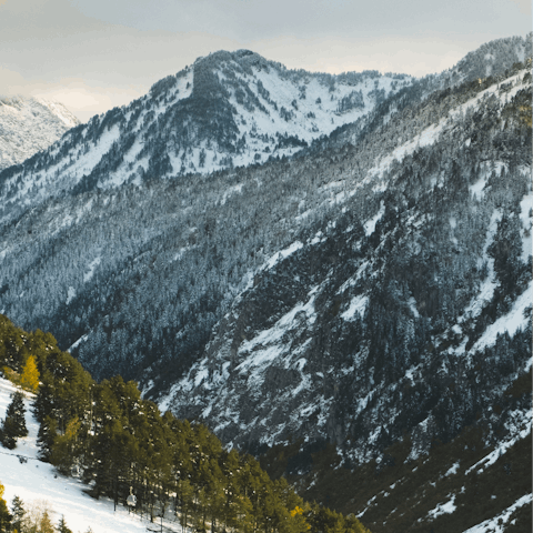 Spend your days hiking, skiing and admiring the beauty of the Aran Valley