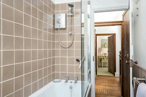 The Castellated Cottage image 4