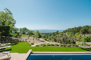Provençal Sunshine Escape image 9
