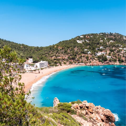 Explore Ibiza's coast – Cala Jondal is just two minutes away by car