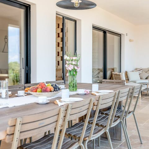 Light the barbecue, pour your favourite drink and celebrate the sweetness of Italian living