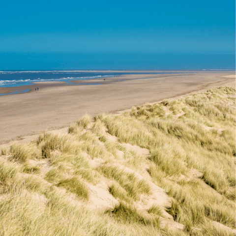 Drive to Holkham Beach in less than half an hour