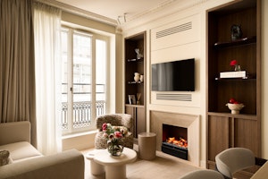 The Parisian Retreat image 12