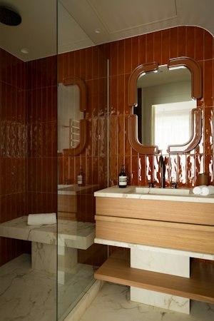 The Parisian Retreat image 8